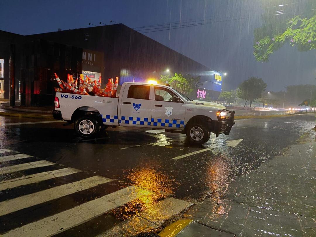 Lluvias en el AMG: Estos son los puntos con cierres y encharcamientos