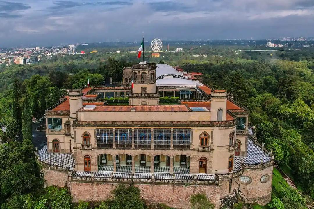 INAH asegura que cena en el Castillo de Chapultepec fue con medidas