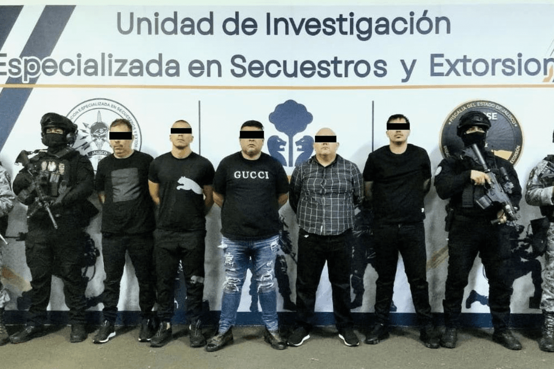 Fiscalía de Jalisco detiene a cinco presuntos extorsionadores por cobro de piso