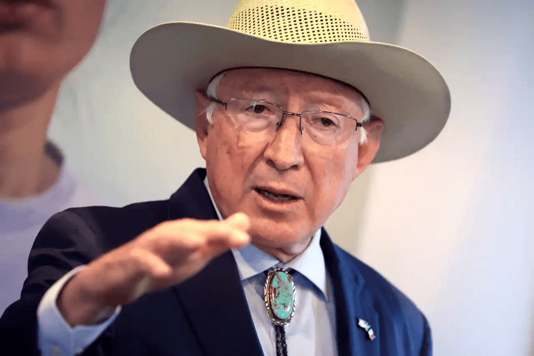 Ken Salazar buscó cuatro veces a AMLO tras captura de ‘El Mayo’
