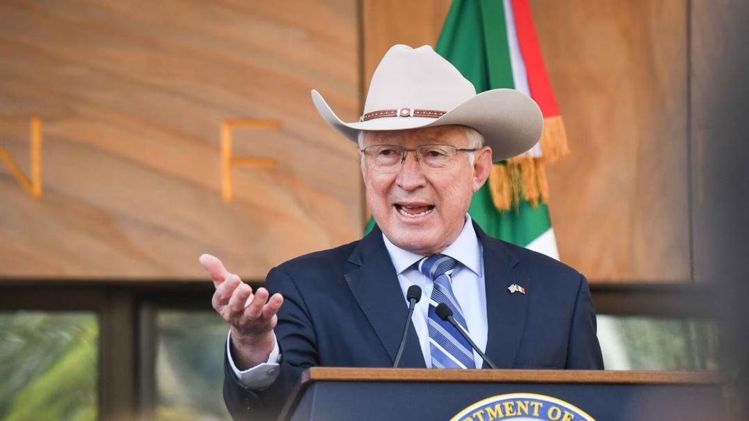 Ken Salazar le responde a Sheinbaum sobre caso de ‘El Mayo’