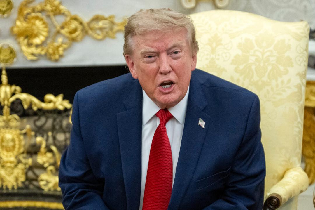 Trump amenaza a Omán con bombardearlo si alcanzan un acuerdo con Irán