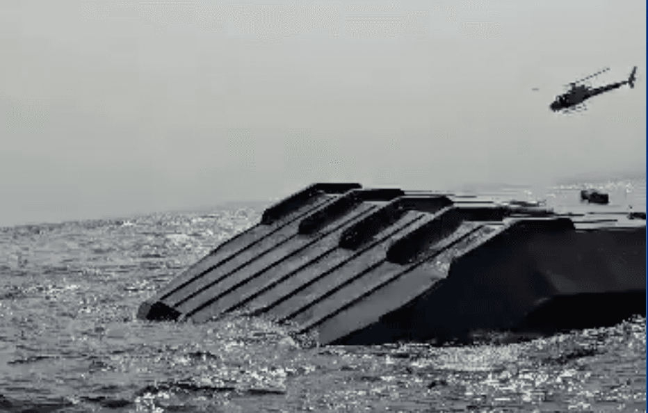 Zimbabue: Ferry con 95 personas a bordo se vuelca en un lago