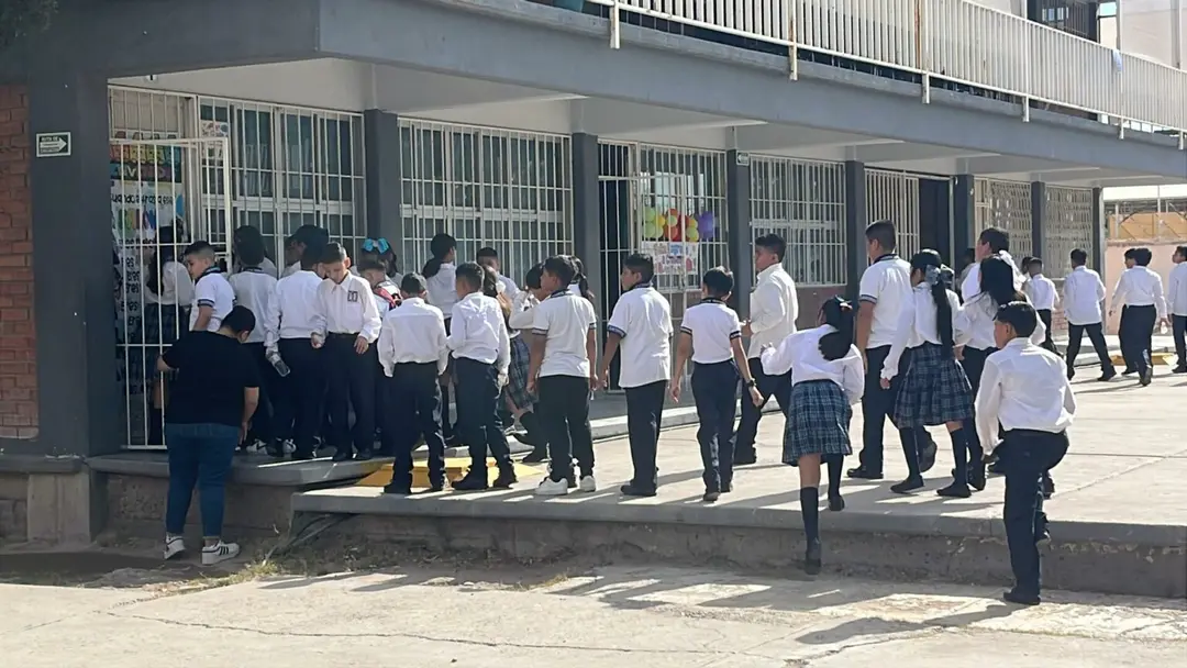 Ciclo escolar 2026-2027: Estos son todos los días festivos, puentes y descansos