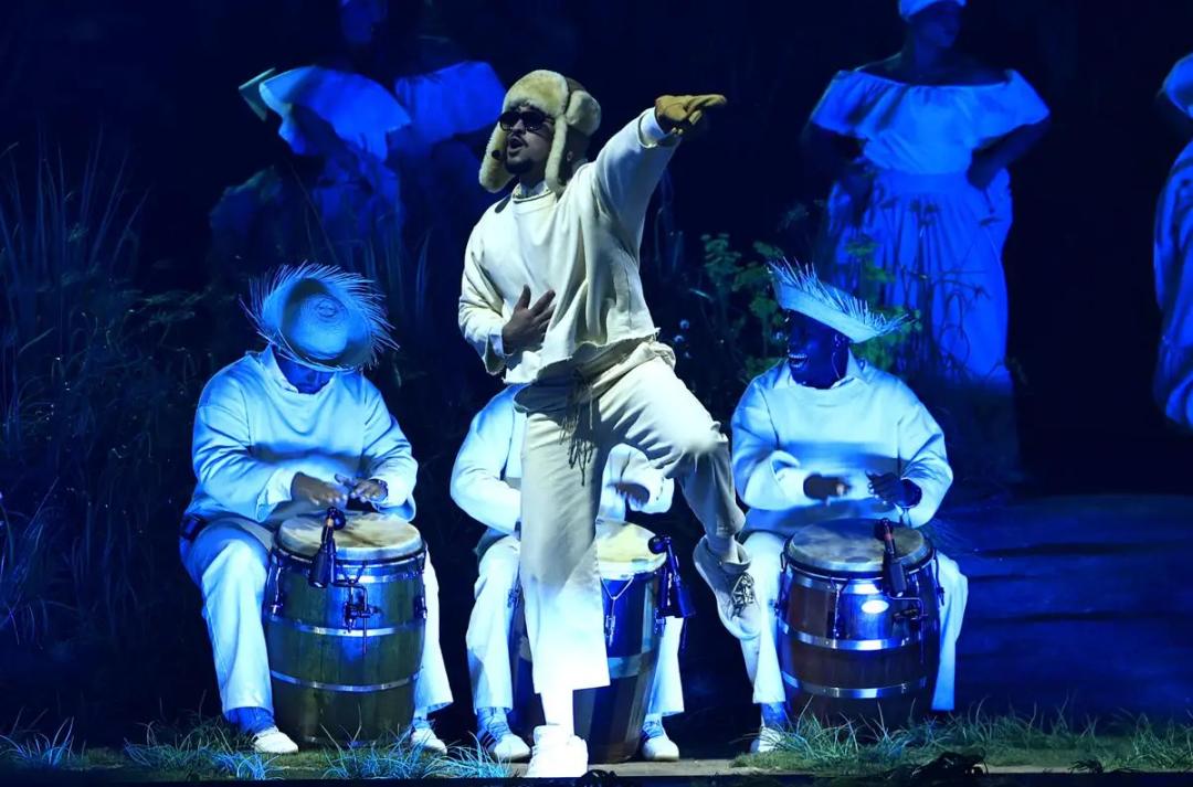 VIRAL: Estafan a mujer con 480 dólares por boleto de Bad Bunny