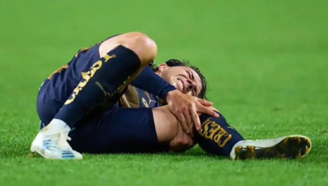 Pumas envía a Sebastián Córdova a CDMX tras lesión en la rodilla