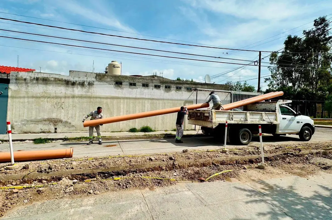 MIAA rehabilita red de alcantarillado en El Cóbano con inversión de 370 mil pesos