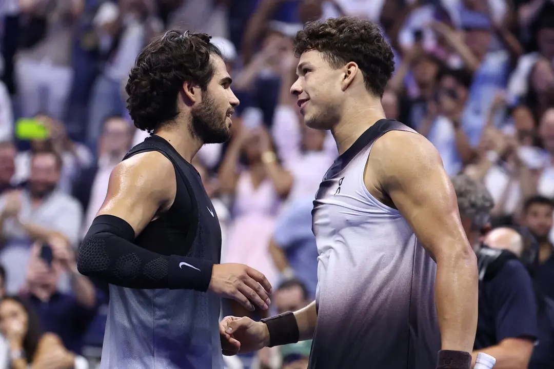 Alcaraz cae ante Shelton en el US Open en un tiebreak de madrugada