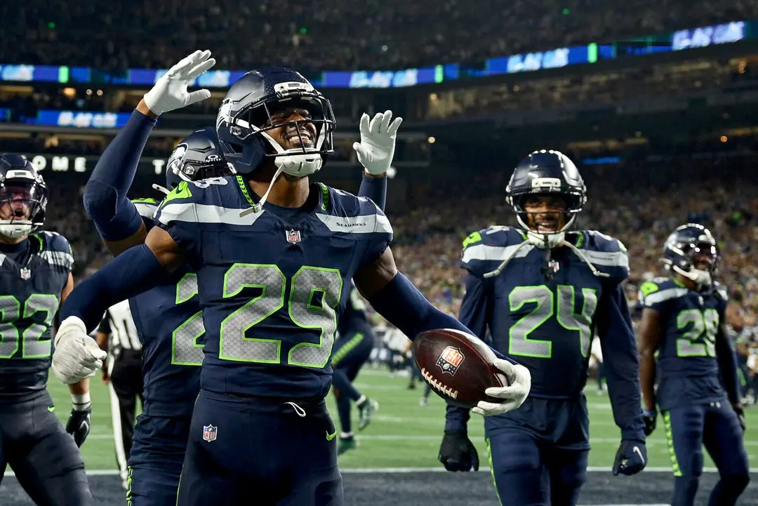 Seahawks vence a los Patriots en el arranque de la temporada de la NFL