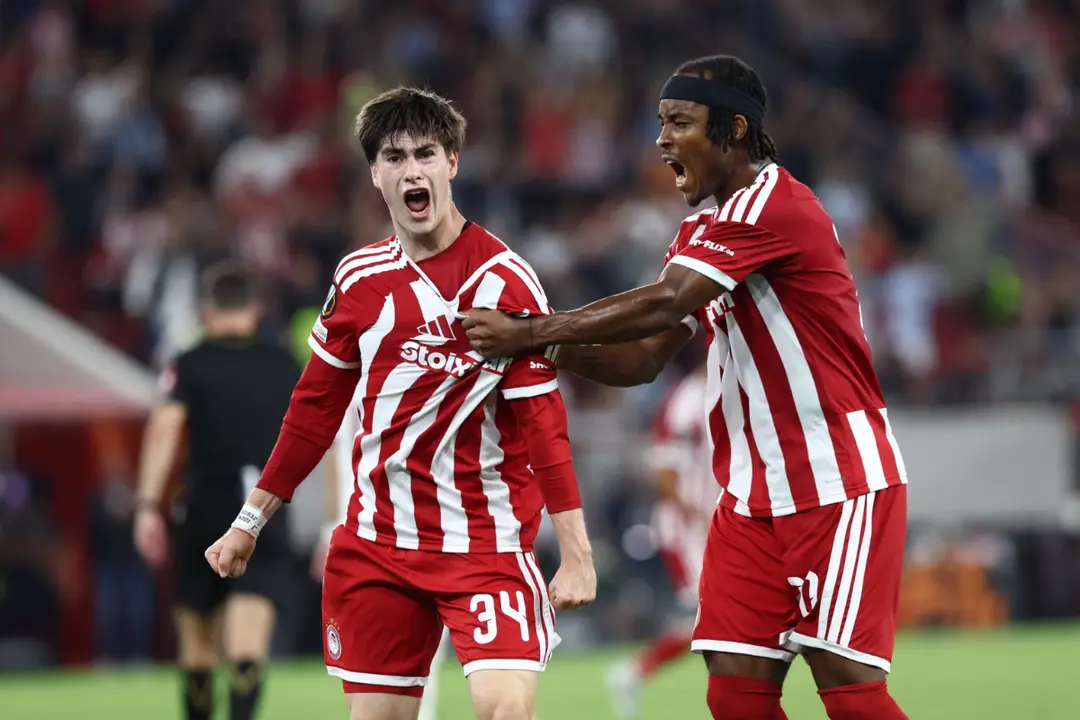 La ‘Hormiga’ González debuta con gol en la Europa League