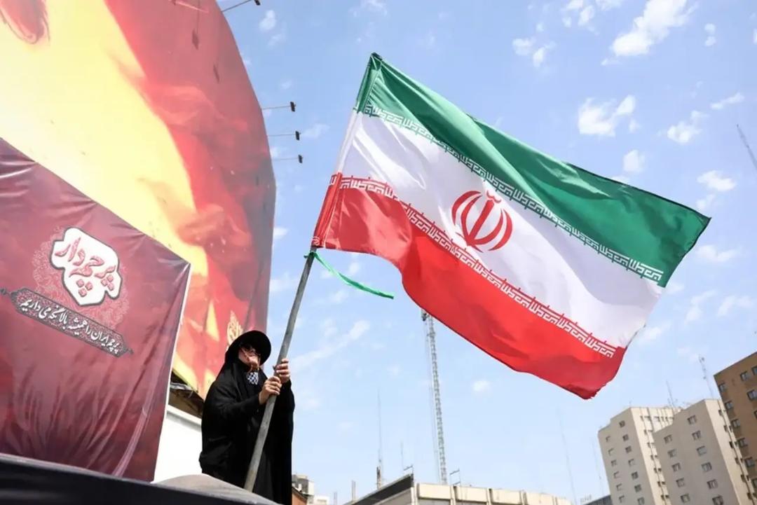 Irán amenaza con más ataques ante respuesta de EU sobre Ormuz