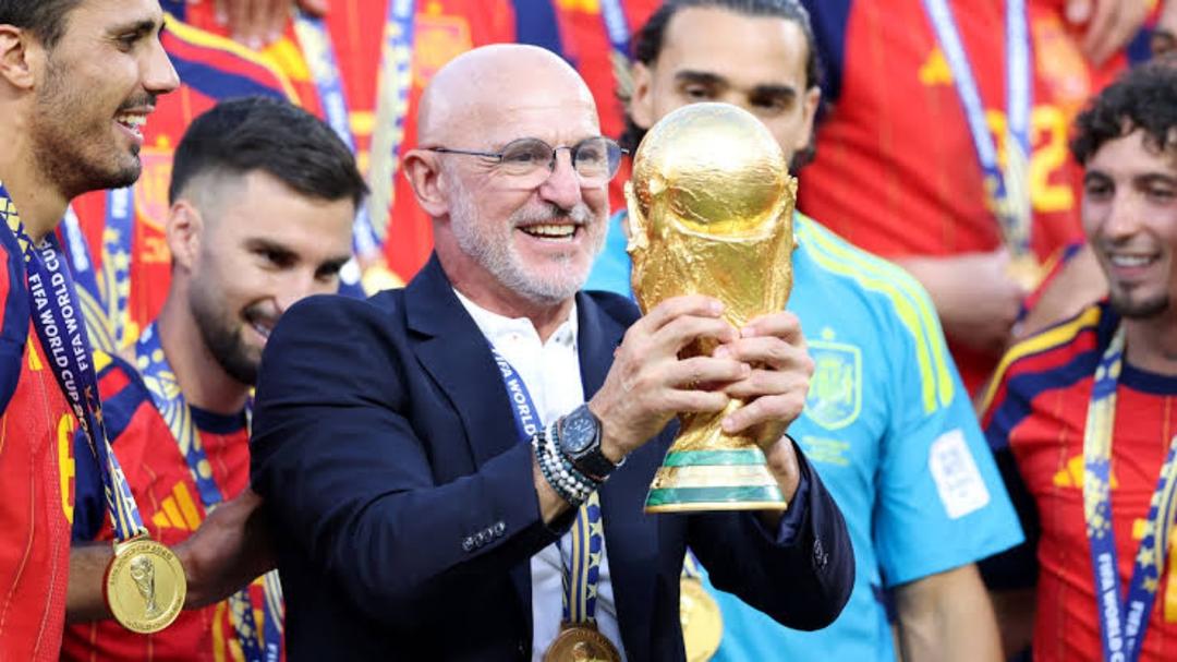 Luis de la Fuente renueva con España hasta el 2032