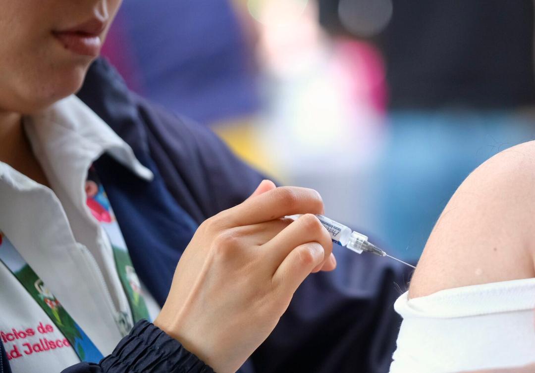 Jalisco: Comienzan campañas de vacunación invernal y contra el VPH