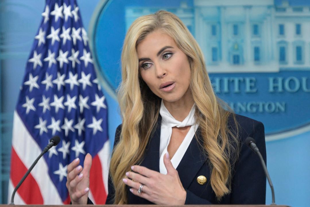 Katie Zacharia: Dimite portavoz de la Casa Blanca tras una semana