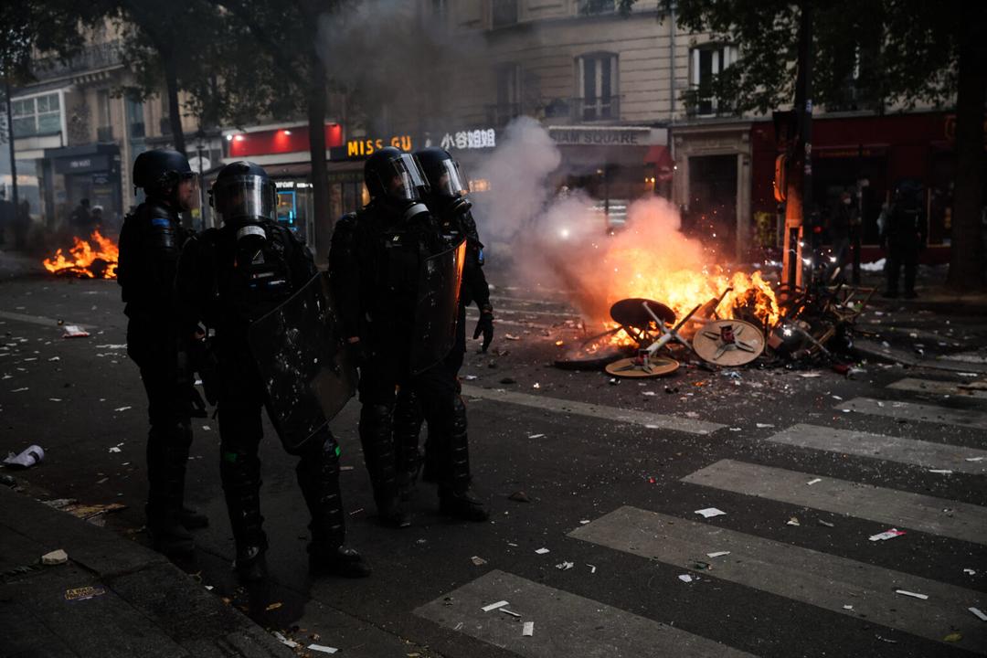 Francia: Manifestante pierde una mano por una granada