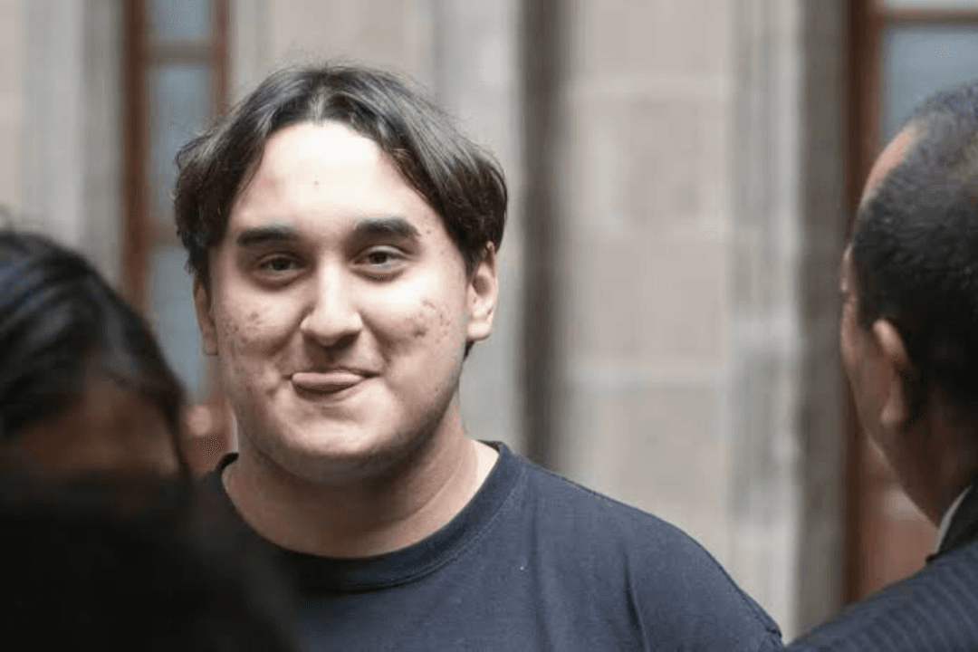VIDEO: Captan a Jesús Ernesto; hijo de AMLO, en antro de la CDMX