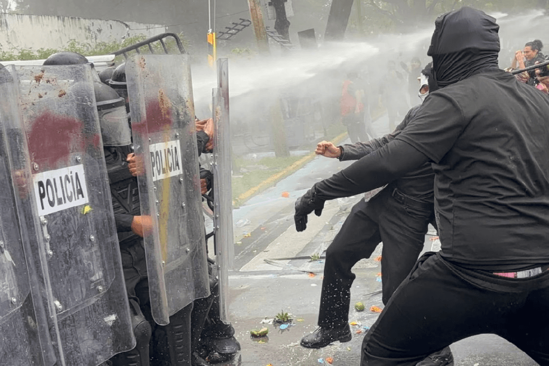 Jalisco: Identifican a primeros policías por uso excesivo de la fuerza en marcha