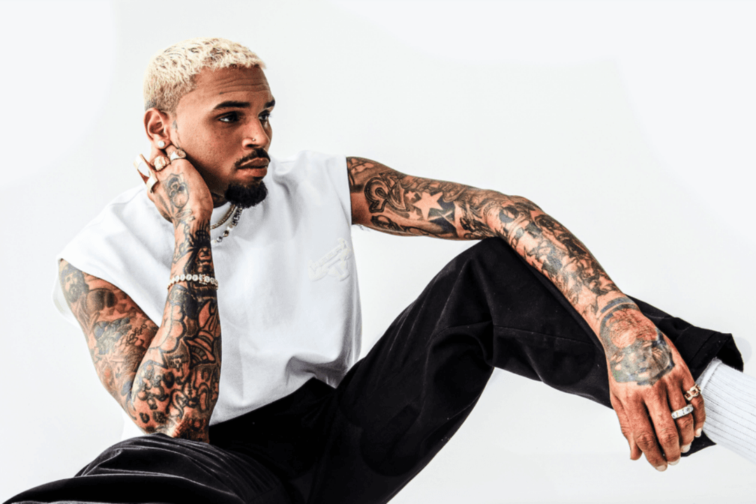 Chris Brown recibe condena por agresión en Londres