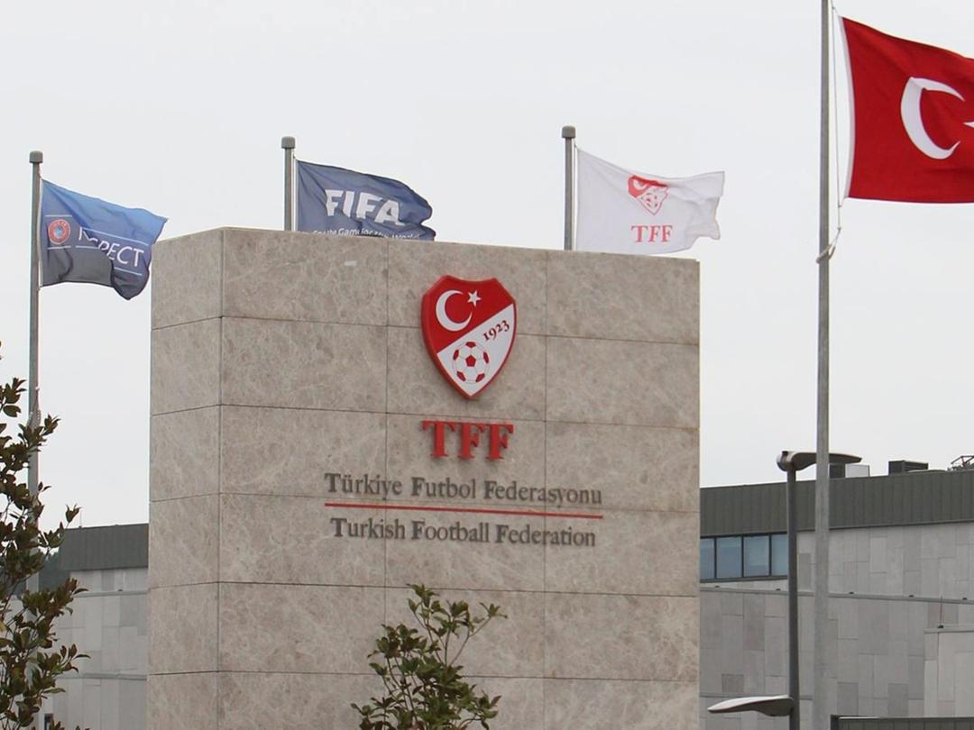 Turquía investiga a más de 400 dirigentes de futbol por apuestas ilegales